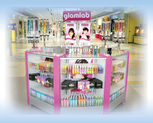 glamlab-octagonal-actual-kiosk